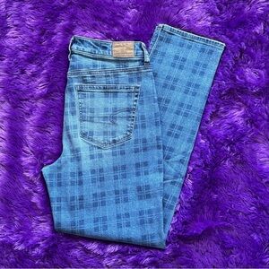 AE Mom Straight Jean